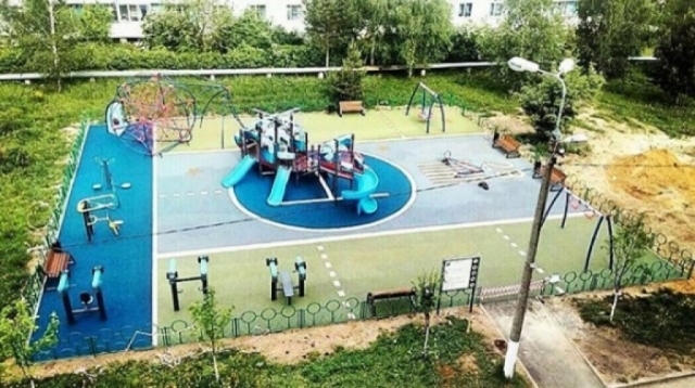 В Рузском округе завершили основные работы по установке детских игровых комплексов