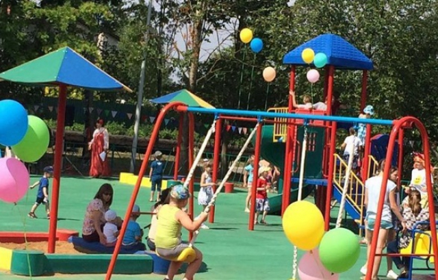 В деревне Нестерово открыта новая детская площадка