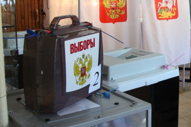 Глава Рузского городского округа Максим Тарханов проголосовал в гимназии №1 Рузы