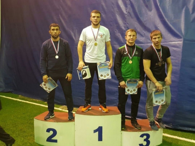 Инструктор из Рузского округа привез медаль с Всероссийских соревнований по вольной борьбе