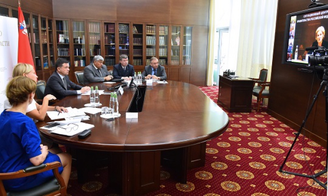 Проекты новых школ и повышение зарплат учителям в Подмосковье обсудили на селекторном совещании с участием губернатора