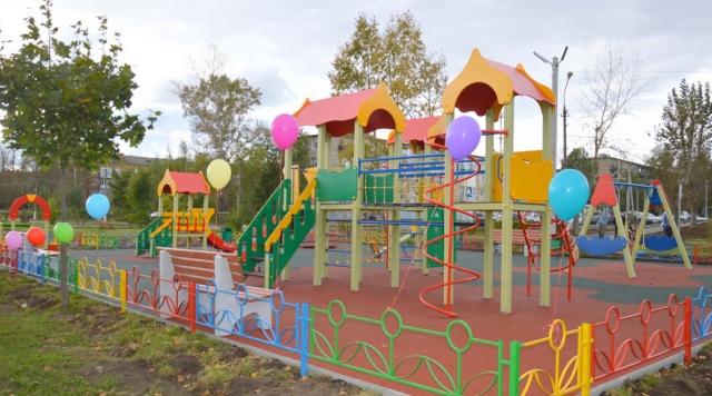 В Московской области с начала года введено уже 60 детских площадок по Губернаторской программе