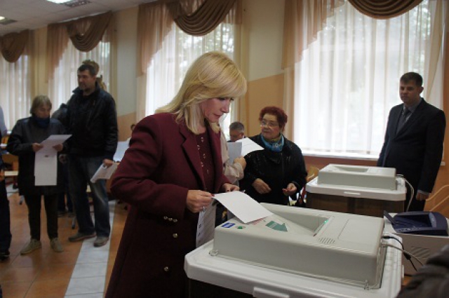 Оксана Пушкина приняла участие в голосовании в Одинцово