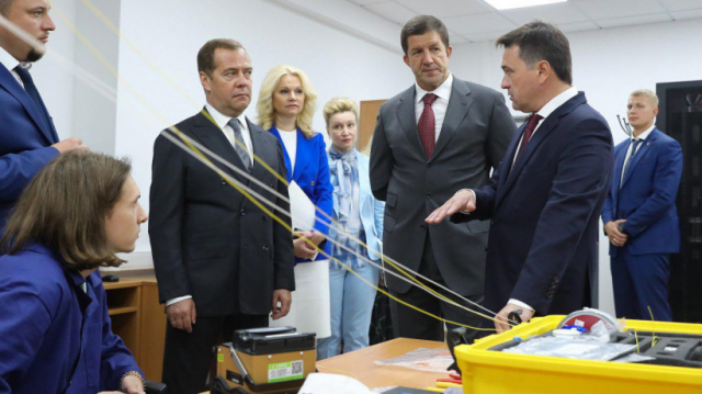 Андрей Воробьев представил Дмитрию Медведеву первый профильный IT-колледж в Подмосковье