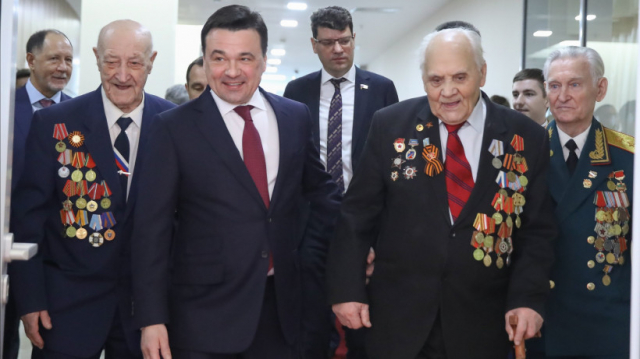 Андрей Воробьев вручил награды в преддверии Дня защитника Отечества