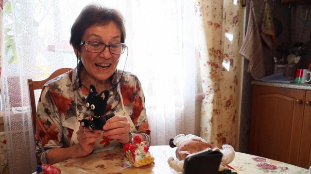 Бабушка из Рузы случайно стала блогером. Она попала в ролик внучки и оказалась кумиром молодежи - 360