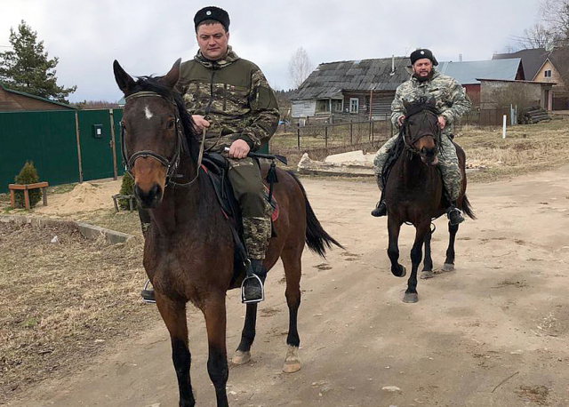 Конные казачьи патрули действуют в Рузском округе