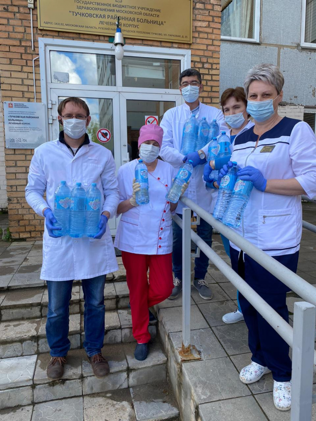 Рузской больнице передали бутилированную воду