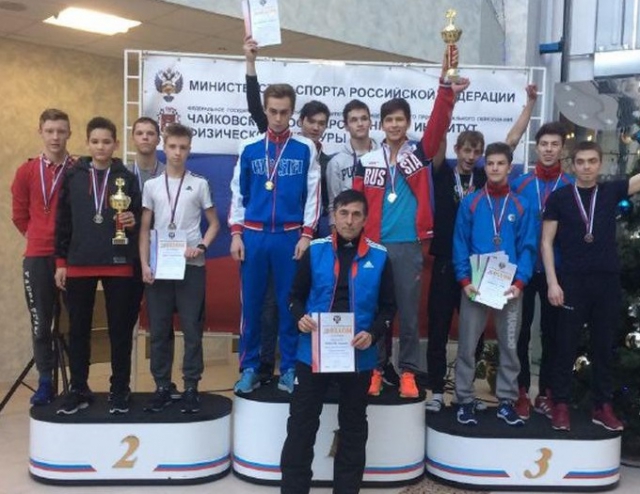 Подмосковная сборная выиграла первенство России по прыжкам на лыжах с трамплина