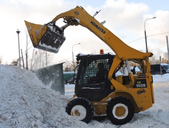 Более 63 тыс. кубометров снега вывезли с дорог Подмосковья с начала недели