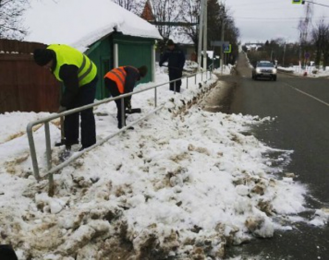 В Рузском округе продолжают работы по уборке снега