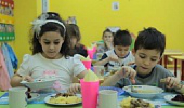 Губернатор: Порядка 700 млн рублей в год выделят на школьное питание для детей из многодетных семей Подмосковья