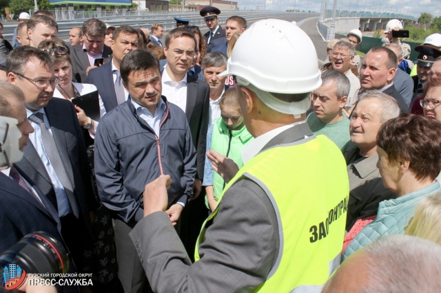 Воробьев открыл путепровод и встретился с жителями в Рузском городском округе