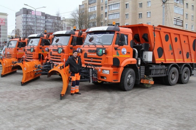 Технику, которая будет использоваться в зимней чистке дорог, представили в Рузского округа