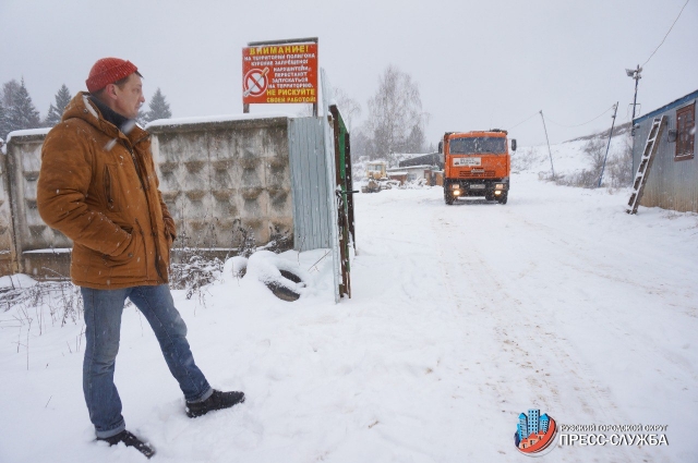 Пробную партию грунта завезли на закрытый полигон ТБО в Рузском округе