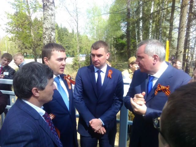 Дмитрий Рогозин и Владимир Мединский открыли памятник в Рузском районе Подмосковья