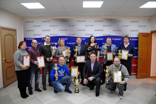 Школьников Рузского городского округа наградили значками ГТО