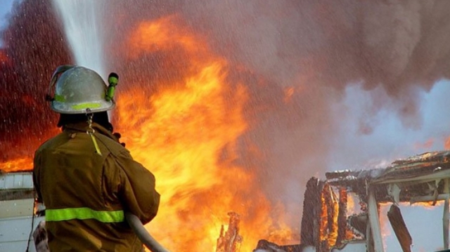 Пожар лишил сотрудников завода в Рузском округе крыши над головой