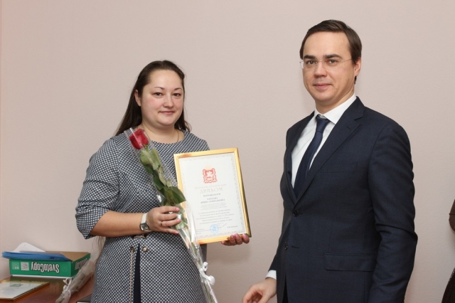 Глава Рузского округа поздравил членов Комиссии по делам несовершеннолетних 