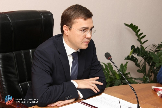 Максим Тарханов: «В Рузском городском округе отремонтируют более 40 дорог»