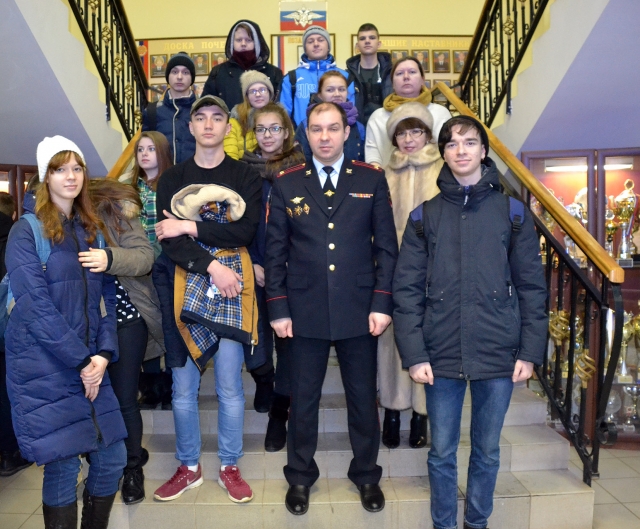 Рузские полицейские присоединились к акции «Студенческий десант» 