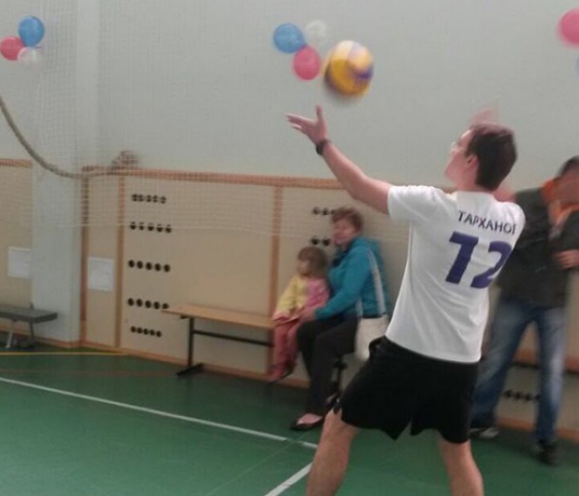 Сотрудники администрации Рузского района сыграли в волейбол со школьниками