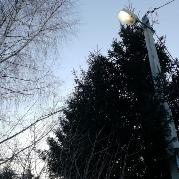 В Рузском округе меняют лампы в фонарях
