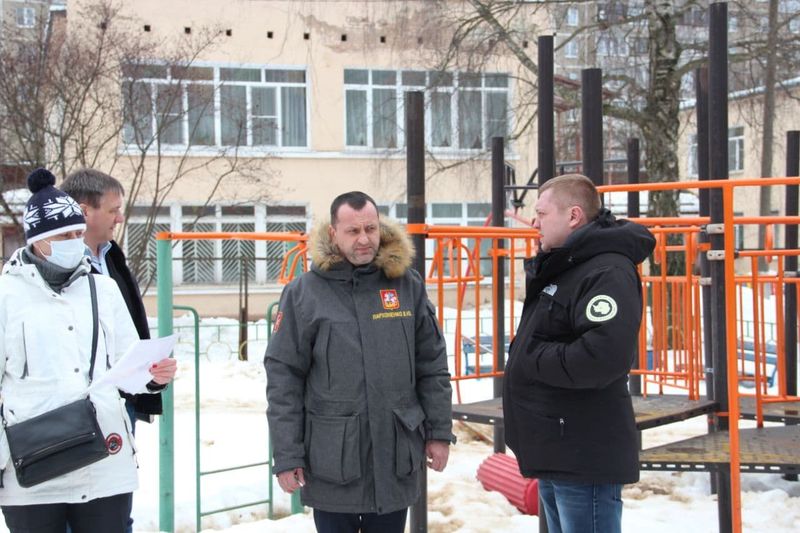 В Тучково обсудили модернизацию детской площадки