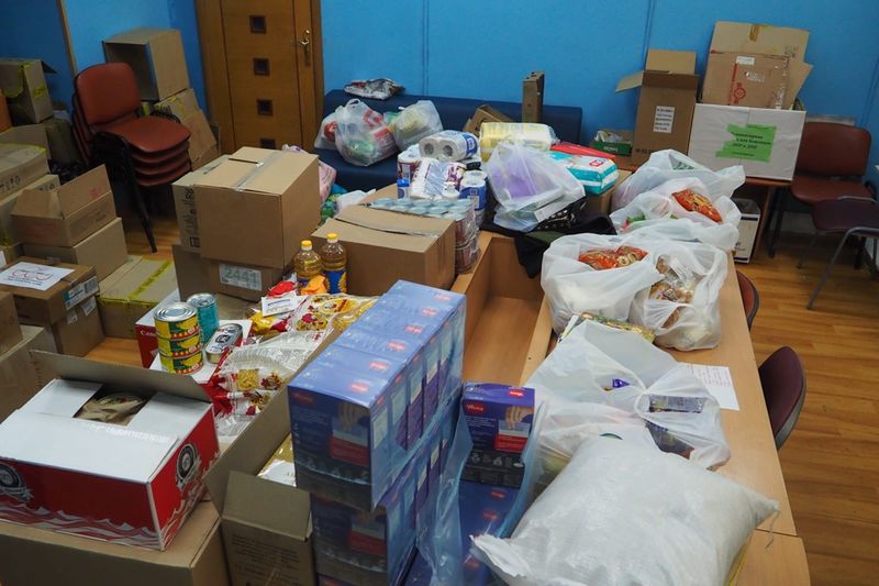 В Молодежный центр РГО продолжает поступать гуманитарная помощь