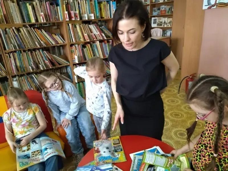 Ружан ознакомили с детскими журналами 