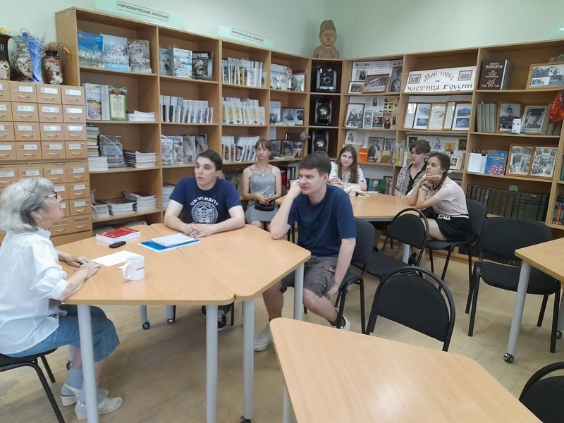 В Тучковской библиотеке прошла встреча в литклубе