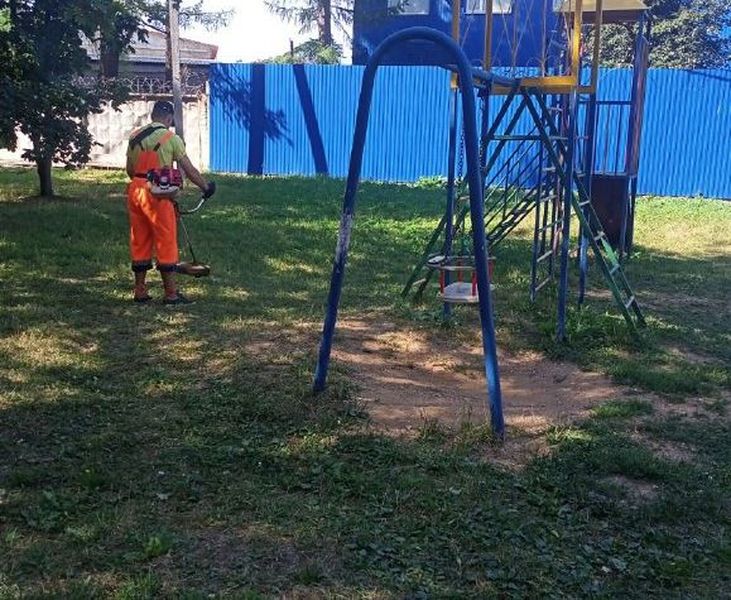 В Рузском округе следят за состоянием детских площадок