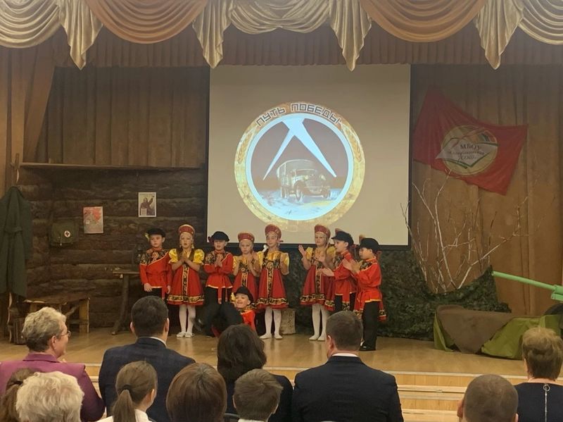 Колюбакинская школа приняла патриотическую эстафету 