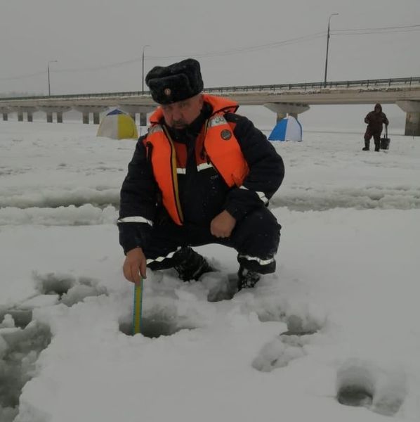 Спасатели ГКУ МО «Мособлпожспас» усилили контроль за зимними водоемами 