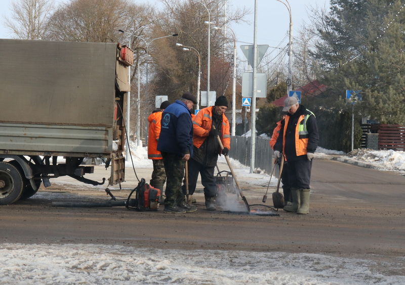 В Рузском округе ремонтируют дорожное покрытие