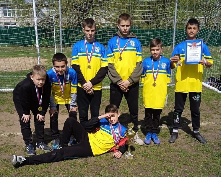 Команда «Устье» победила в соревнованиях по мини-футболу