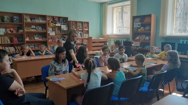 Дети делали лисичек в Рузской библиотеке