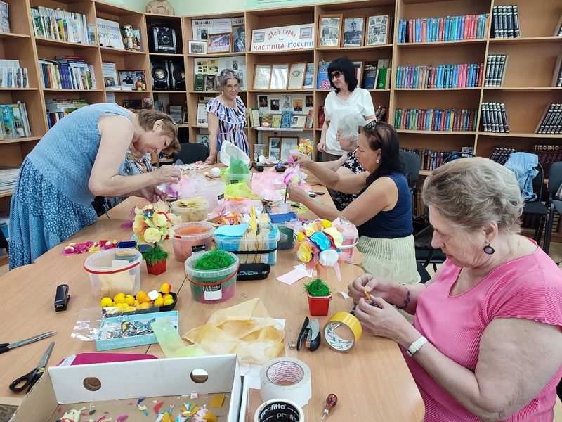 В Тучковской библиотеке – мастер-класс «Путешествие в прекрасное»