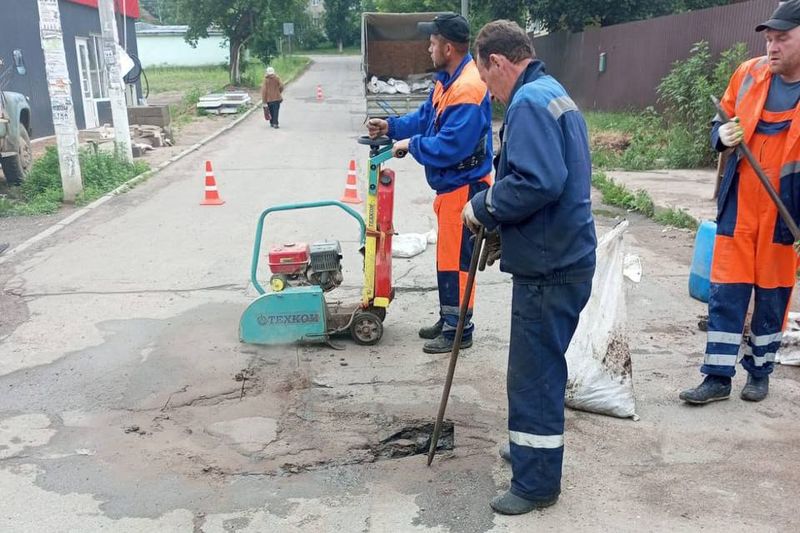 В Рузском округе продолжается ямочный ремонт
