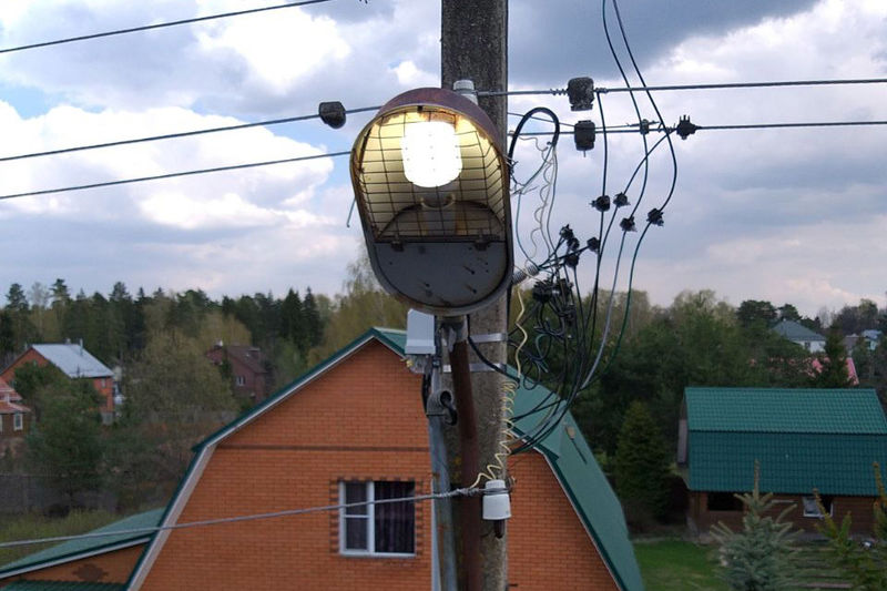 В Рузском округе приводят в порядок светильники