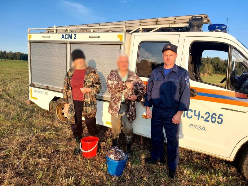 Спасатели «Мособлпожспас» вывели супружескую пару из лесного массива в Рузском округе