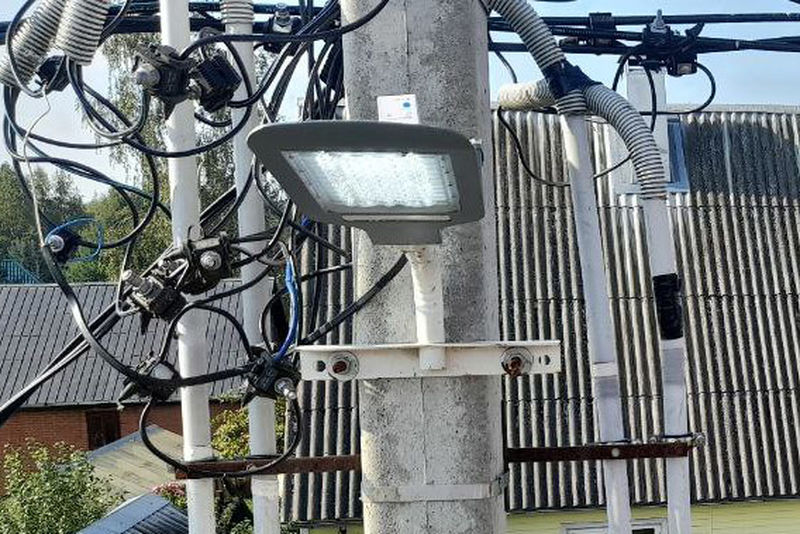 В Рузском округе меняют лампы в фонарях 