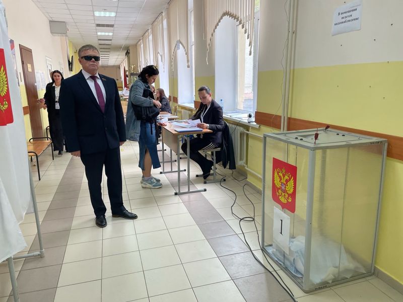 Депутат Мособлдумы Владимир Вшивцев дал положительную оценку работе избирательных участков в Рузском округе