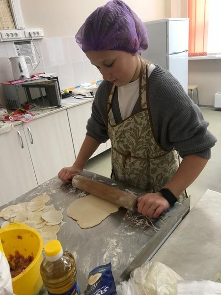 Тучковские школьницы учатся готовить