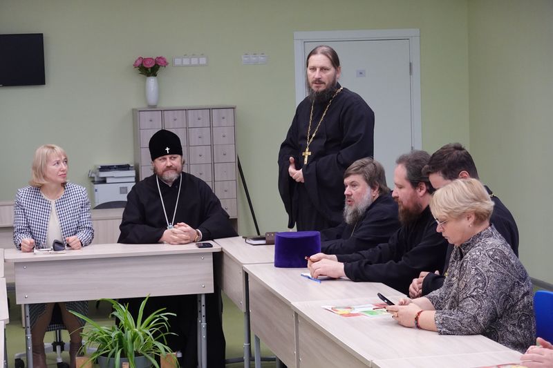 В Тучковской школе состоялся зональный семинар по духовно-нравственному воспитанию