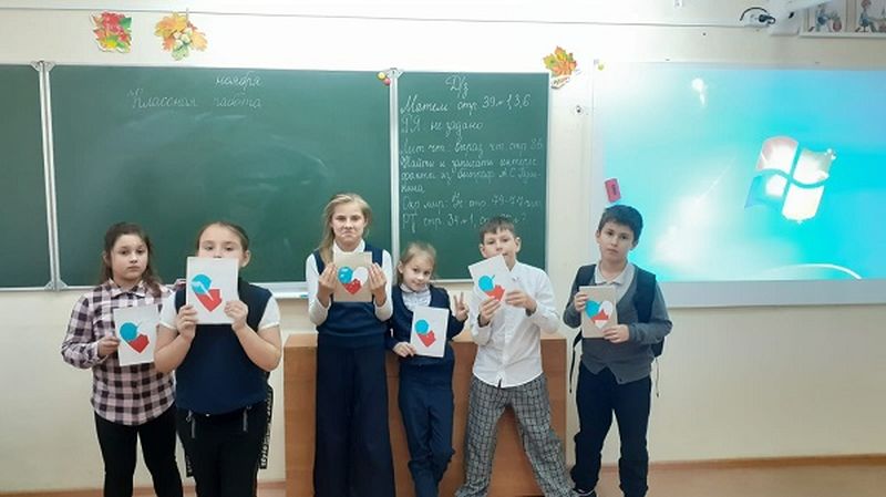 Рузские школьники сделали «Триколор единства»