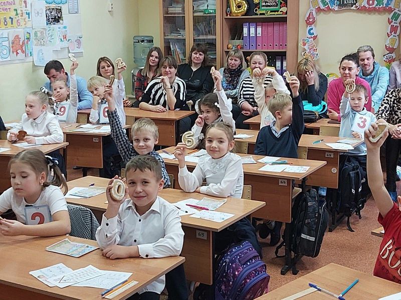 Дороховские первоклассники участвовали в математическом празднике