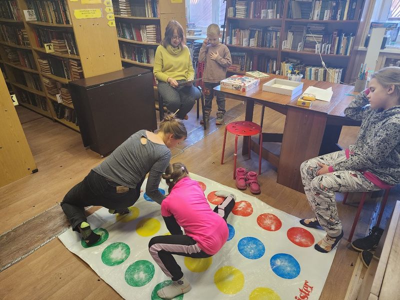 В Дороховской библиотеке – игра на тренировку гибкости