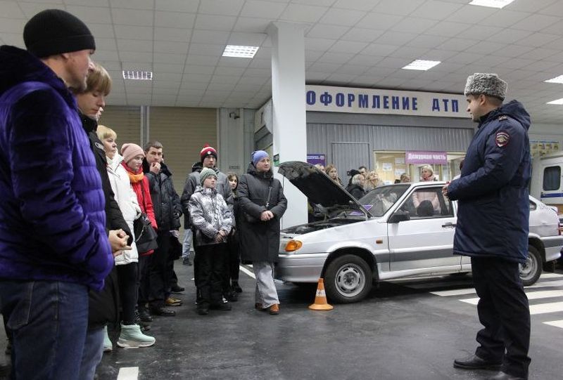 Старшеклассники Рузского округа посетили филиал университета МВД