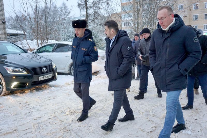 Николай Пархоменко проверил, как ведутся  работы по ликвидации  последствий снегопада 